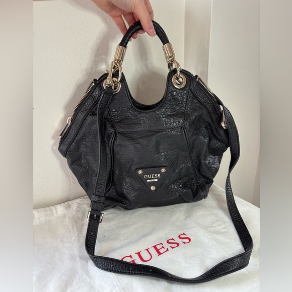 🎉4/30$🎉 Guess Pebbled Leather Shoulder Bag – 6/10 ✨ - Picture 1 of 5